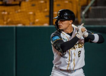 Indios seleccionan a Bryan Torres y Orlando Ortiz de cara a la postemporada