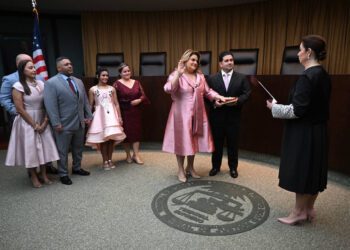 Jenniffer González es la gobernadora de Puerto Rico