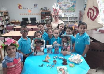 Maestra inspira estudiantes con película infantil para celebrar el Día de la Educación Ambiental