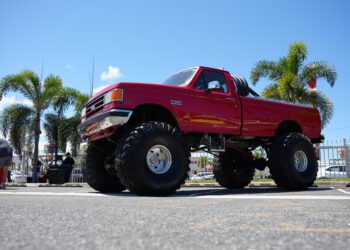 Comienzan las exhibiciones de autos como parte de la llegada a Puerto Rico del Hot Wheels Monster Trucks Live™: Glow-N-Fire.