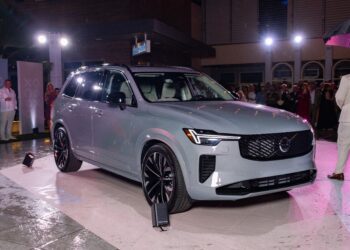 Llegan a Puerto Rico los nuevos Volvo XC90 y EX90 2025