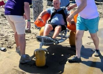 Proyecto Pal’ Agua Sendero de Amor Icita Gandía en Hatillo permite a personas con diversidad funcional disfrutar del mar