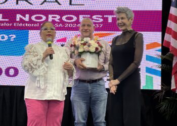 Dedican a la actriz Marian Pabó​n la segunda Expo de la Mujer Trabajadora