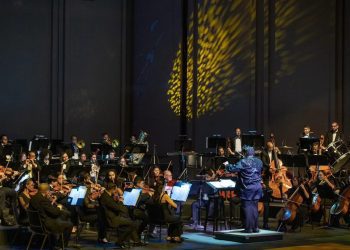 La Orquesta Filarmónica de Puerto Rico presenta el concierto “Pasión en las manos del destino”