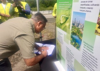 Alcalde de Luquillo respalda proyecto ambiental que atiende el cambio climático