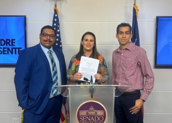Senadora Ada Álvarez Conde presenta medida para reconocer derechos del padre presente durante el nacimiento