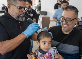 Municipio de Cataño impacta a más de 300 estudiantes con exitosa jornada “Acicalao pa’ la escuela”