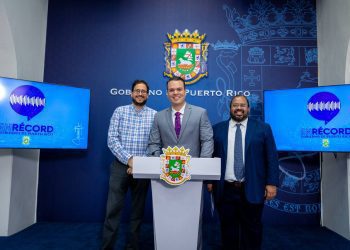 Gobierno de Puerto Rico Premia el Talento Estudiantil y abre Convocatoria para Beca Dual 