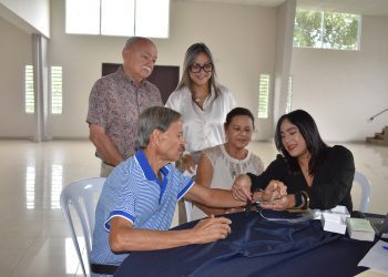 Juncos entrega brazaletes para Pacientes de Alzheimer