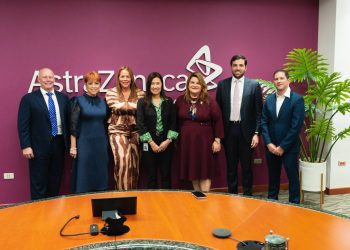 Gobernadora y Secretario del DDEC inauguran inversión millonaria en instalaciones de AstraZeneca en Canóvanas   