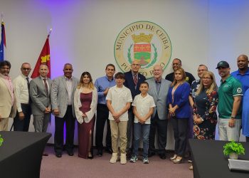 Ceiba reconoce jóvenes deportistas y líderes legislativos por su apoyo al pueblo