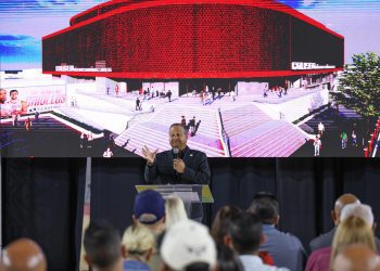 William Miranda Torres anuncia construcción del nuevo Coliseo Héctor Solá Bezares de Caguas