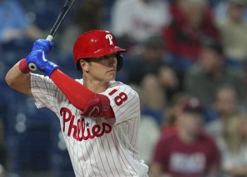 Leones contratan a Dalton Guthrie