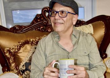 El trovador puertorriqueño Edgardo Delgado lanza el tema “Té de Muña y Té de Coca”