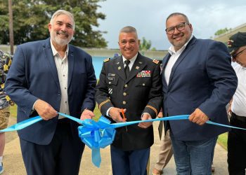 Alcalde de Moca Franco Barreto inaugura la Oficina de la Organización de Veteranos Mocanos