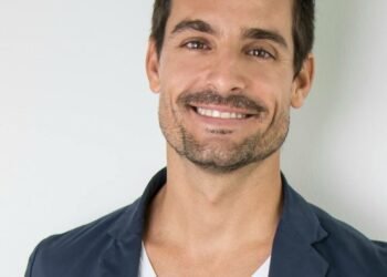 El Dr. Sebastián Bonnin presenta su libro Ajústate