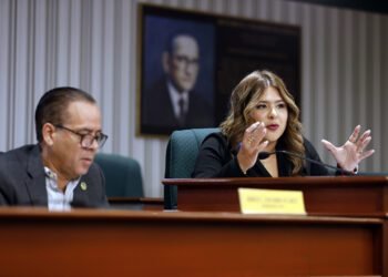 Bajo análisis de la Cámara proyecto para prohibir el uso de celulares en estudiantes de nivel elemental