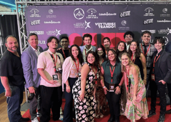 Estudiantes de Sagrado y Syracuse University ganan premio en el Festival de Cine y Derechos Humanos de Vieques