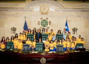 Estudiantes visitan Cámara de Representantes para relacionarse con procesos legislativos