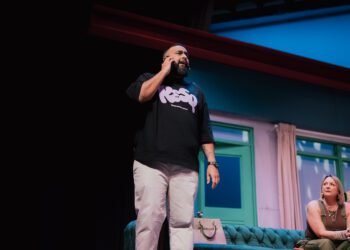 Tras un exitoso fin de semana de estreno, la comedia “Vamos a deshacernos de nuestro jefe’ regresa al Centro de Bellas Artes de Caguas