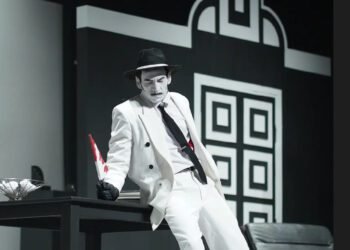 El Absurdo anuncia nuevas funciones de  “Historia de terror casi en blanco y negro”  tras éxito de público y crítica