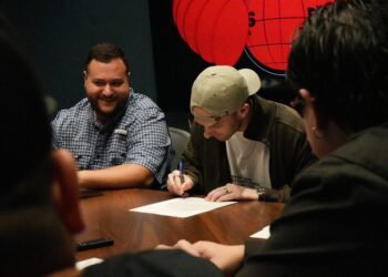 Rimas Publishing firma a su primer talento en España, introduciéndose al mercado europeo