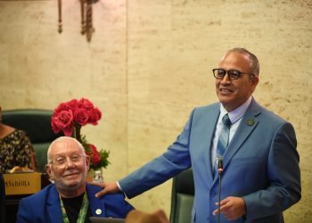 Cámara honra a los Adultos Mayores en Sesión Especial