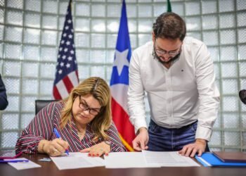 Gobernadora firma declaración de emergencia