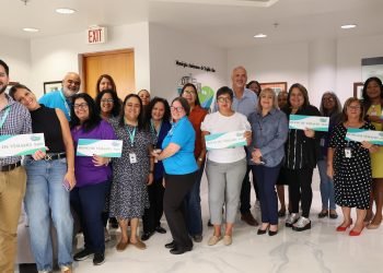 Alcalde de Trujillo Alto entrega bono de verano a 441 empleados