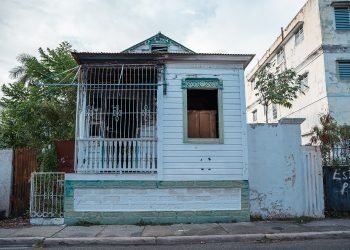 Llamado comunitario en Trujillo Alto y Río Grande para transformar propiedades en desuso