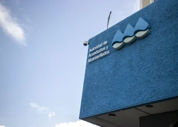 Solicitan renuncia al director ejecutivo de la Autoridad de Acueductos y Alcantarillados ante colapso del sistema de agua del país