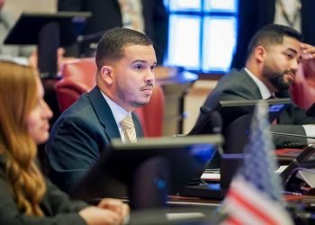 Senador impulsa investigación sobre protocolos de LUMA: enfoque en la coordinación con municipios, la transparencia y la atención a poblaciones vulnerables