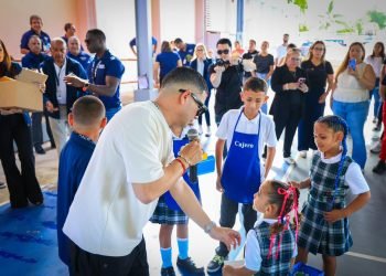 DACO adopta la Escuela Inés María Mendoza como parte de la iniciativa