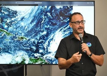 Gobierno activa protocolo de emergencia por sistema cercano a la isla