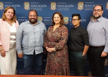 Departamento de Educación y One Stop Career firman acuerdo colaborativo para impulsar la empleabilidad de estudiantes de grado técnico en la industria de aviación