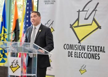 CEE inicia visitas a escuelas superiores para orientar e inscribir a estudiantes en el registro electoral
