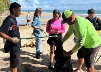 Caravana desde Loíza hasta Cataño