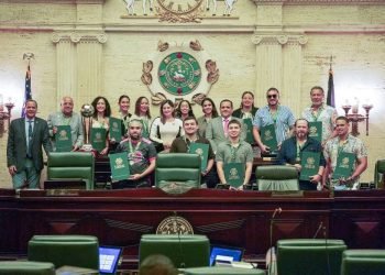 Representante Wilson Román López rinde homenaje a nuevas campeonas del BSNF, las Explosivas de Moca