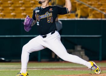 Leones amarran los bates de los Gigantes en Carolina