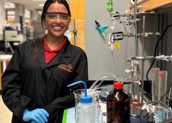 Estudiante doctoral de la UPR-Río Piedras es seleccionada en prestigioso programa por el Departamento de Energía de EE. UU. para investigación científica