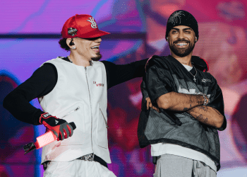 Omar Courtz  Coronó un año histórico con un Ousi Fest “Crismax Edition” inolvidable ante 25 mil asistentes en San Juan