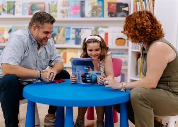 Lee Conmigo invita a las familias a regalar libros y a cultivar lectores y lectoras en esta Navidad