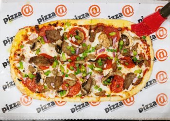 Pizza continúa su expansión en Puerto Rico con nueva apertura en Hatillo