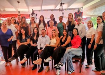 Las Valencianas de Juncos afinan su juego para una nueva temporada en la LVSF   