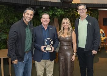 Kia reconoce a sus Champion Dealers   