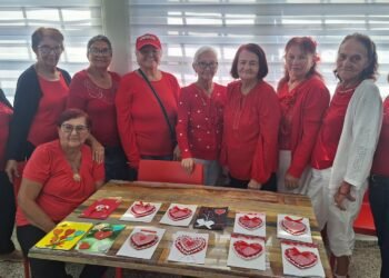 Activa agenda de talleres y actividades para adultos mayores de Hatillo