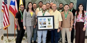 Representantes reconocen al equipo Campeón de la Liga Puertorriqueña de Béisbol Poetas de Juana Díaz